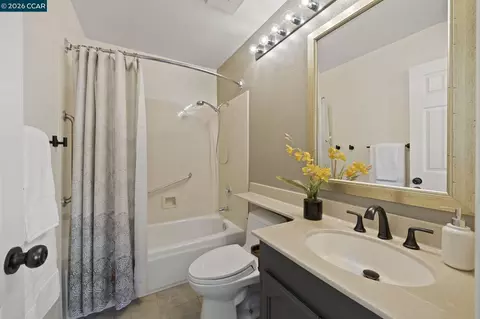 Bath - 637 Julpun Loop, Clayton, CA 94517 photo 6 of 7
