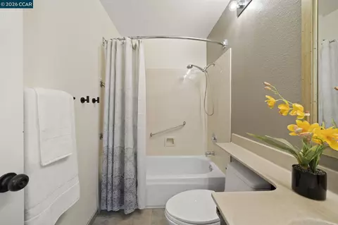 Bath - 637 Julpun Loop, Clayton, CA 94517 photo 7 of 7