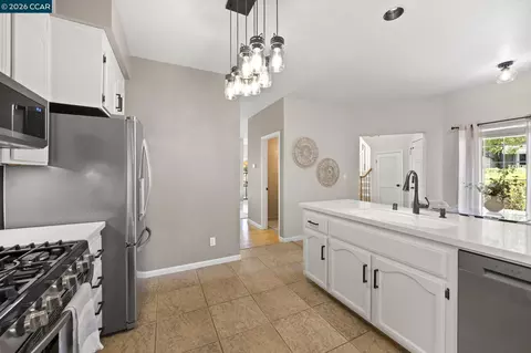 Kitchen - 637 Julpun Loop, Clayton, CA 94517 photo 4 of 5