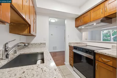 Kitchen - 1069 Mohr Ln #C, Concord, CA 94518 photo 2 of 3