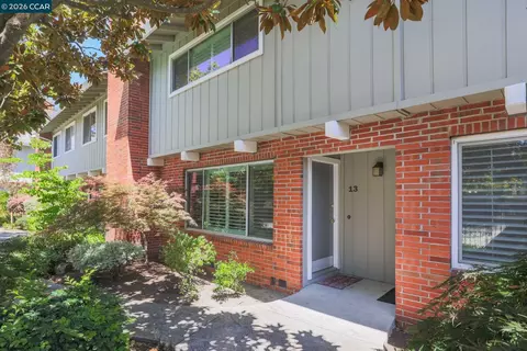 2135 Ascot Dr #13, Moraga, CA 94556