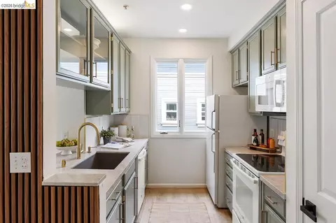 Kitchen - 2029 Channing Way #3D, Berkeley, CA 94704 photo 1 of 9