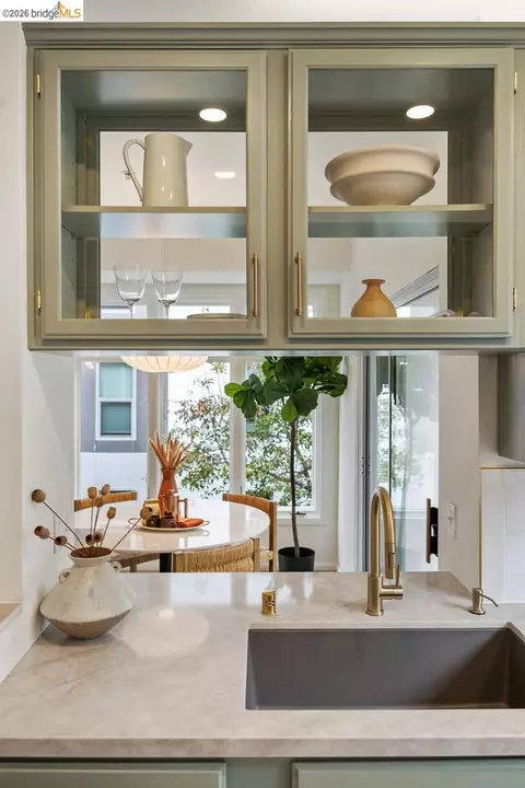 Kitchen - 2029 Channing Way #3D, Berkeley, CA 94704 photo 7 of 9