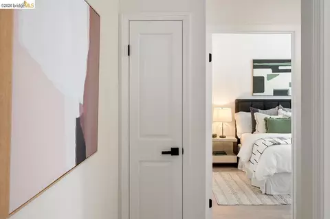 Entry Way - 2029 Channing Way #3D, Berkeley, CA 94704 photo 2 of 3
