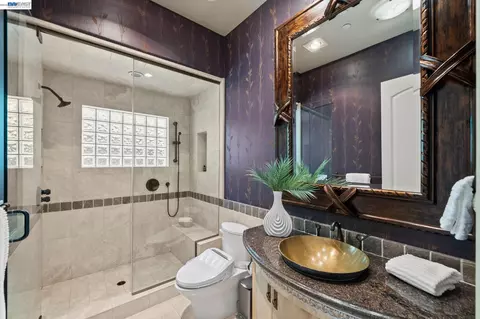 Bath - 27 Eagle Ridge Ln, Danville, CA 94506 photo 4 of 8