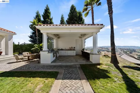 Exterior - 27 Eagle Ridge Ln, Danville, CA 94506 photo 5 of 10