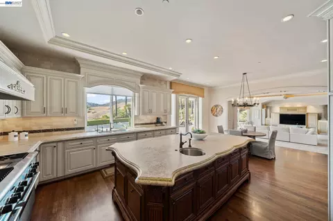 Kitchen - 27 Eagle Ridge Ln, Danville, CA 94506 photo 7 of 7