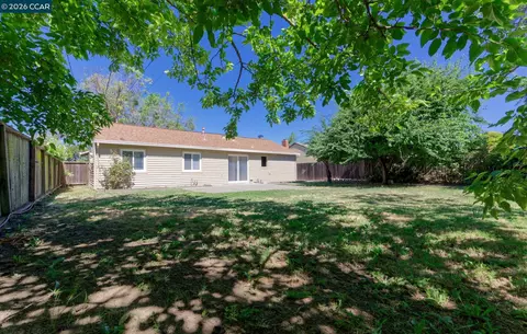 Exterior - 508 Vervais Ave, Vallejo, CA 94591 photo 2 of 4