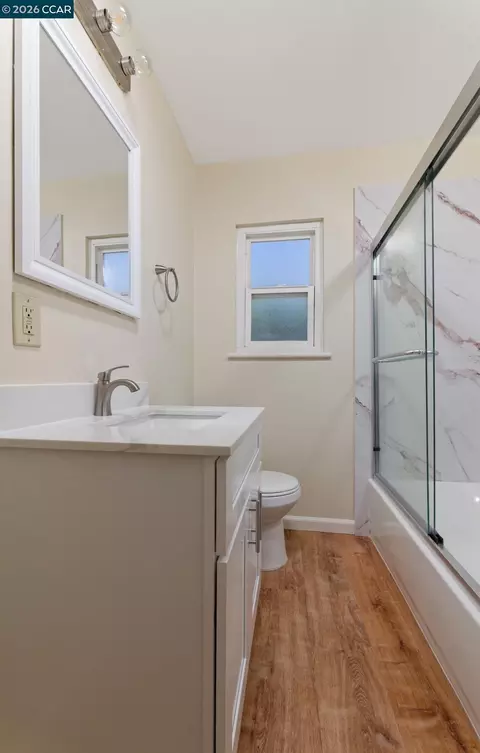 Bath - 508 Vervais Ave, Vallejo, CA 94591 photo 1 of 1