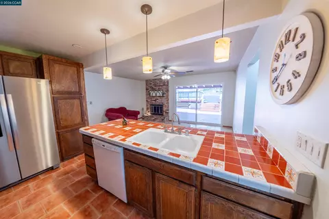 Kitchen - 2983 Simas Ave, Pinole, CA 94564 photo 2 of 2