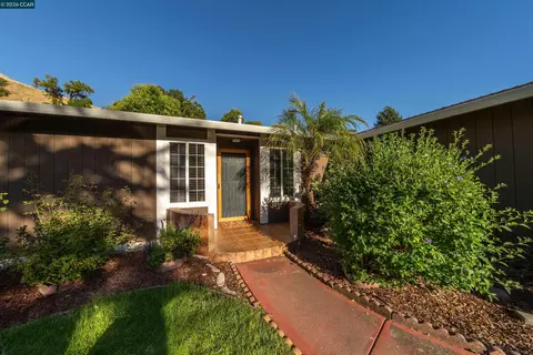 Exterior - 2983 Simas Ave, Pinole, CA 94564 photo 2 of 5