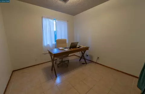 Bedroom - 2983 Simas Ave, Pinole, CA 94564 photo 1 of 6