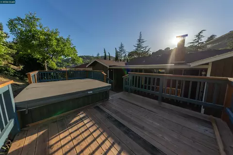 Exterior - 2983 Simas Ave, Pinole, CA 94564 photo 4 of 5