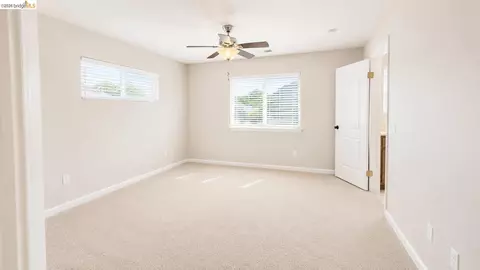 Bedroom - 62 W Brookside Dr, Cloverdale, CA 95425 photo 2 of 4