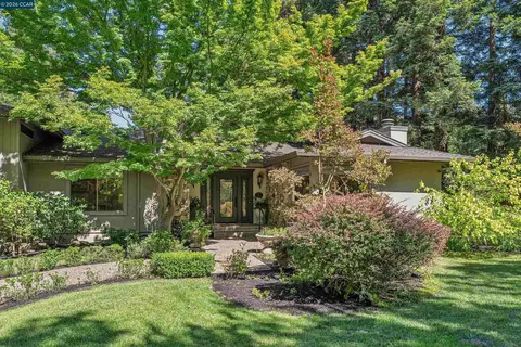 39 Comistas Ct, Walnut Creek, CA 94598