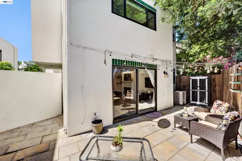 73 Mozden Ln, Pleasant Hill, CA 94523