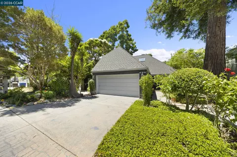 425 Logan St, Santa Cruz, CA 95062