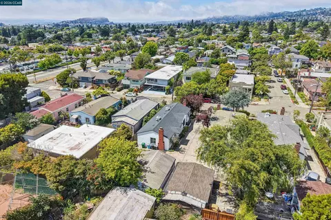 View/Area - 1520-1522 Francisco St, Berkeley, CA 94703 photo 2 of 4