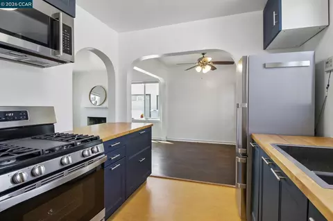 Kitchen - 1520-1522 Francisco St, Berkeley, CA 94703 photo 3 of 3