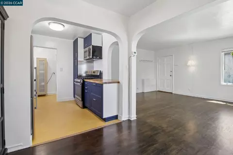 Entry Way - 1520-1522 Francisco St, Berkeley, CA 94703 photo 1 of 1
