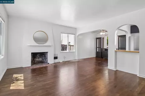 Living - 1520-1522 Francisco St, Berkeley, CA 94703 photo 3 of 3