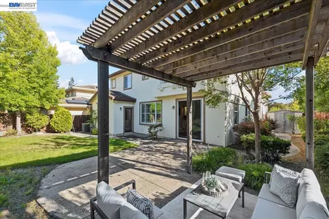Exterior - 5625 Applegate Way, Dublin, CA 94568 photo 4 of 6