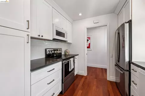 Kitchen - 1912 Ascot Dr, Moraga, CA 94556 photo 3 of 5