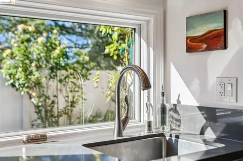 Kitchen - 1912 Ascot Dr, Moraga, CA 94556 photo 4 of 5