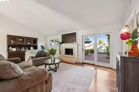 Living - 1912 Ascot Dr, Moraga, CA 94556 photo 1 of 1