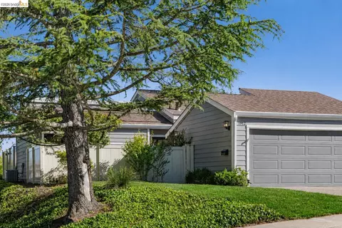 1912 Ascot Dr, Moraga, CA 94556