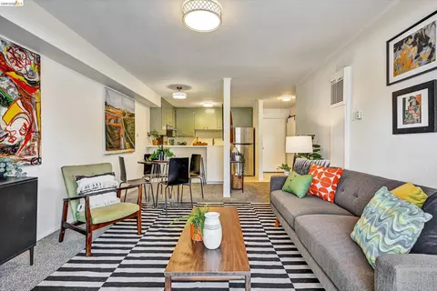 425 Orange St #202, Oakland, CA 94610