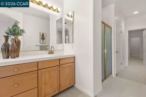 Bath - 3024 Grey Eagle Dr, Walnut Creek, CA 94595 photo 1 of 4