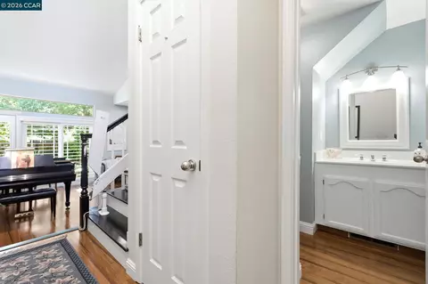 Entry Way - 1345 Shell Ln, Clayton, CA 94517 photo 7 of 11