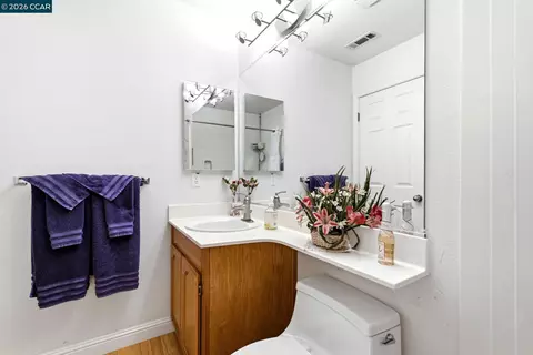 Bath - 1345 Shell Ln, Clayton, CA 94517 photo 5 of 7