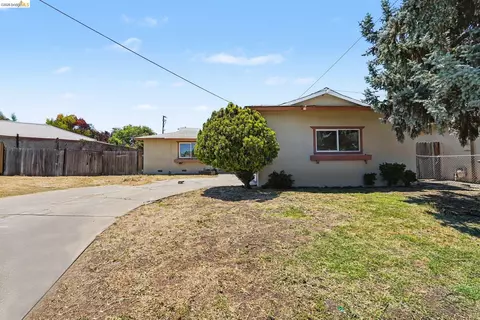 2467 Tanager Cir, Concord, CA 94520