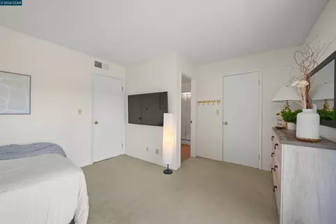 Bedroom - 4430 Eagle Peak Rd #D, Concord, CA 94521 photo 2 of 6