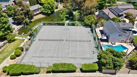 View/Area - 4430 Eagle Peak Rd #D, Concord, CA 94521 photo 4 of 4
