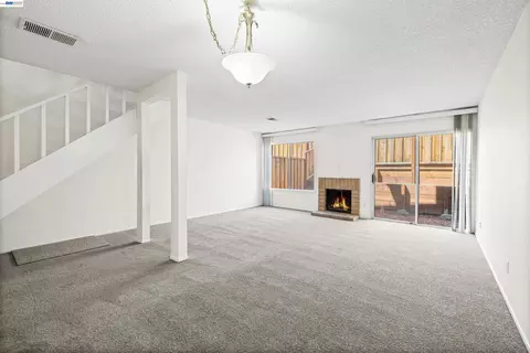 Living - 7552 Silvertree Ln #25, Dublin, CA 94568 photo 7 of 11