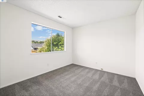 Bedroom - 7552 Silvertree Ln #25, Dublin, CA 94568 photo 9 of 11