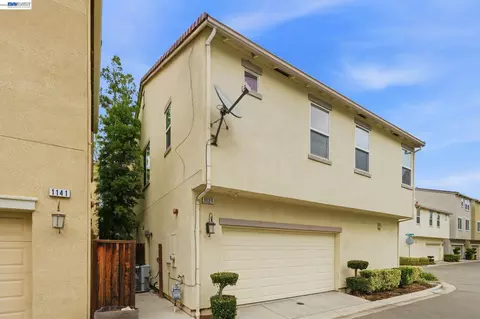 Exterior - 1121 Andreas Ln, Tracy, CA 95376 photo 2 of 3