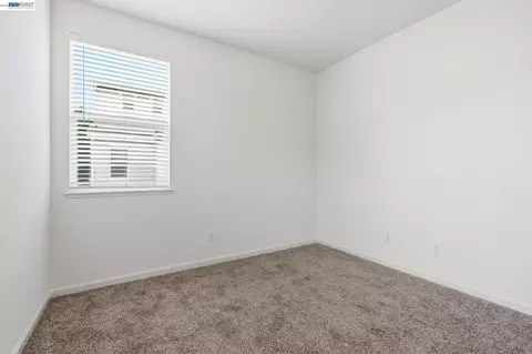 Bedroom - 1121 Andreas Ln, Tracy, CA 95376 photo 11 of 12