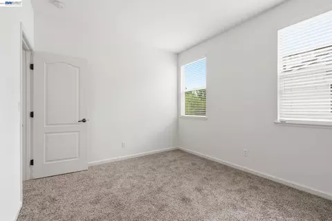 Bedroom - 1121 Andreas Ln, Tracy, CA 95376 photo 6 of 12