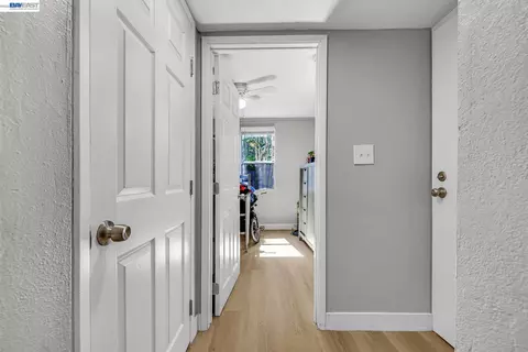 Entry Way - 415 Napa St, Vallejo, CA 94590 photo 10 of 11