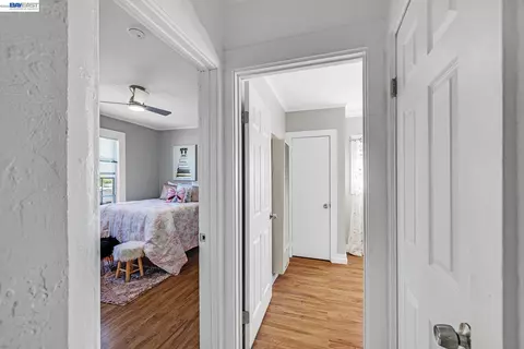 Entry Way - 415 Napa St, Vallejo, CA 94590 photo 4 of 11
