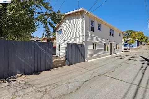 Exterior - 415 Napa St, Vallejo, CA 94590 photo 4 of 11