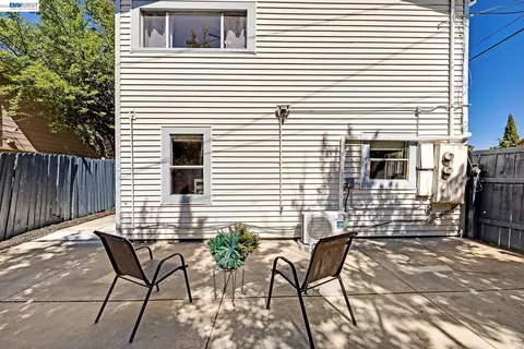 Exterior - 415 Napa St, Vallejo, CA 94590 photo 8 of 11