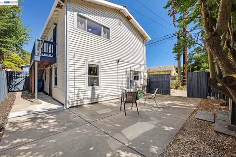 Exterior - 415 Napa St, Vallejo, CA 94590 photo 9 of 11