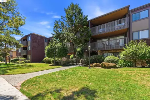 1810 Central Ave #310, Alameda, CA 94501