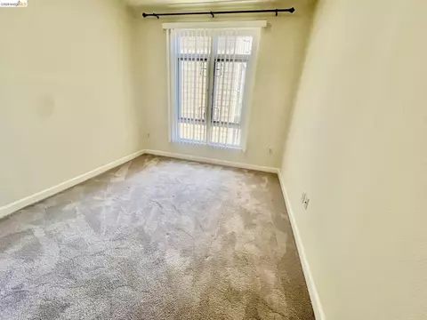Bedroom - 423 7th St #313, Oakland, CA 94607 photo 2 of 3