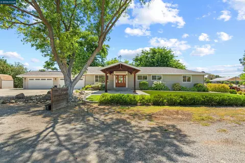 7408 Junebug Ln, Vacaville, CA 95688